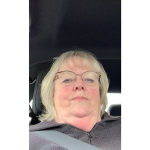 Meet your Posher, Debbie